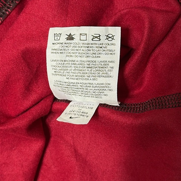 Nike Therma-FIT Women's Long-Sleeve
Thermal Top, Size Medium - Picture 10 of 13